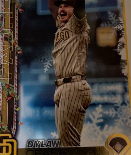 2025 Topps Holiday #H77 Dylan Cease — front