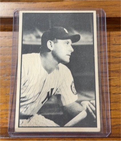 1953 Bowman Black & White #31 Gene Woodling — front