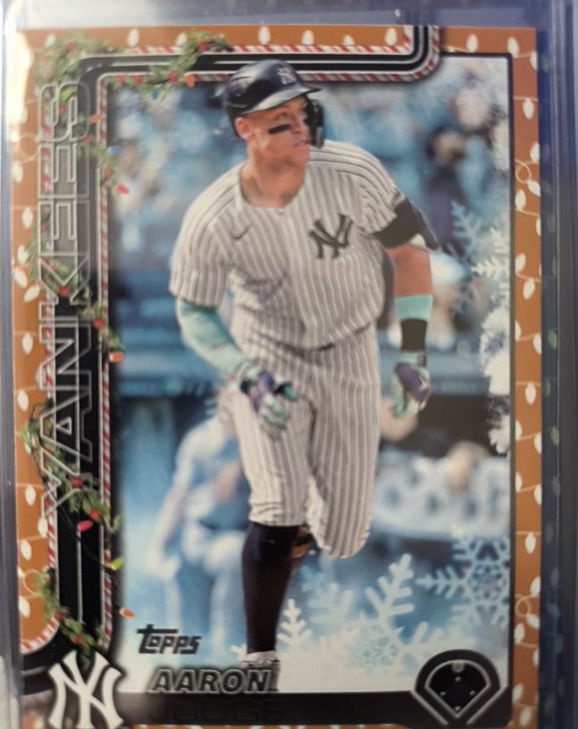 2025 Topps Holiday #H161 Aaron Judge — front