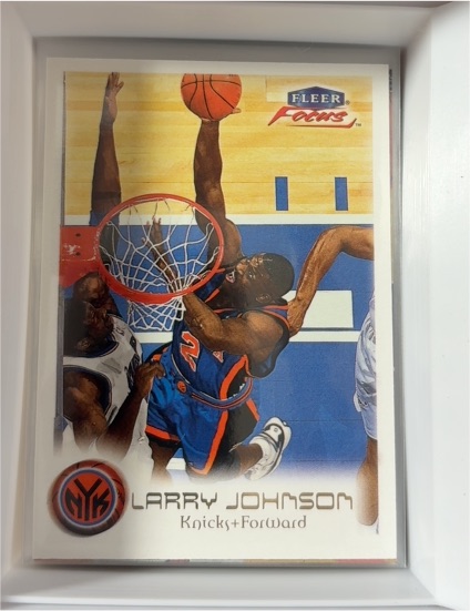 1999-00 Fleer Focus #9 Larry Johnson — front