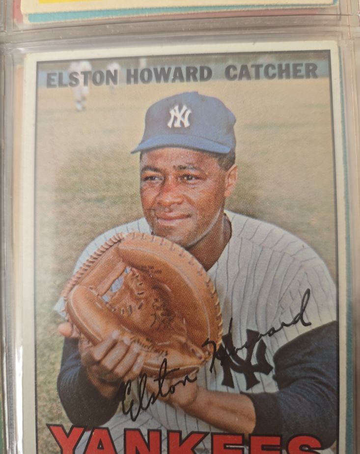 1967 Topps #25 Elston Howard — front