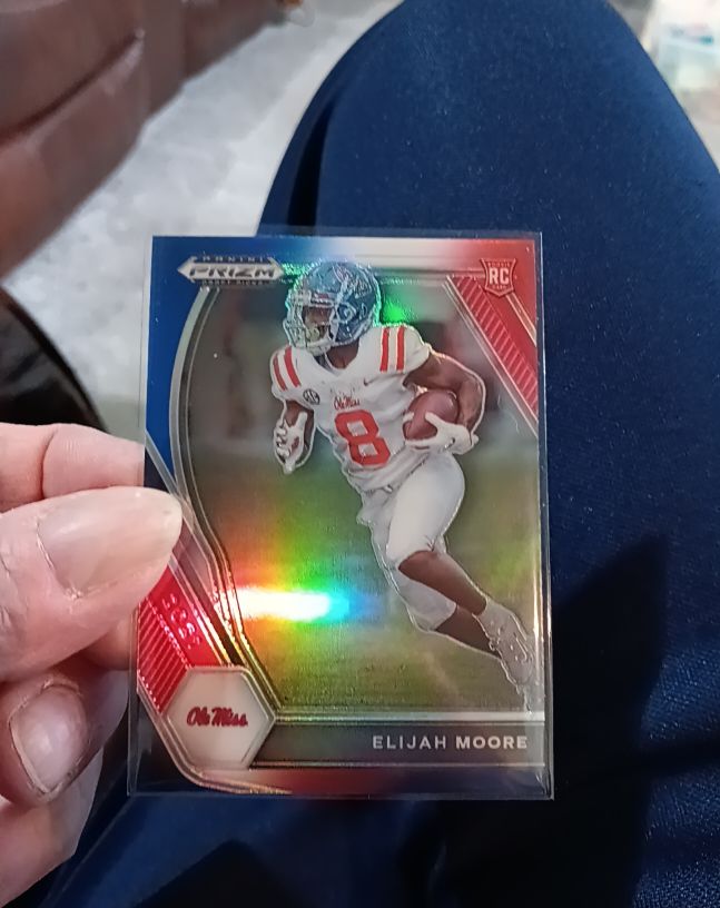 2021 Panini Prizm Draft Picks #124 Elijah Moore — front