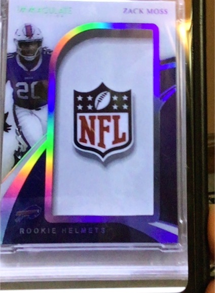 2020 Panini Immaculate Rookie Helmets Zack Moss — front