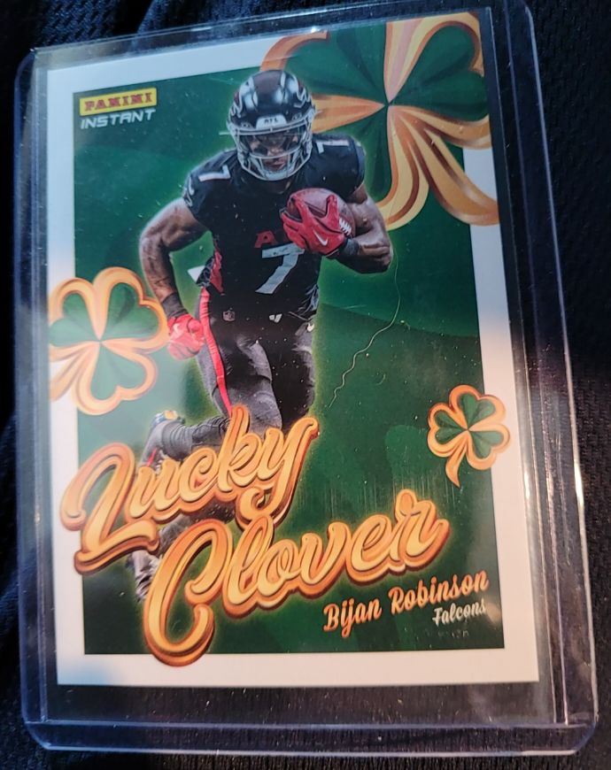2025 Panini Instant Lucky Clover #7 Bijan Robinson — front