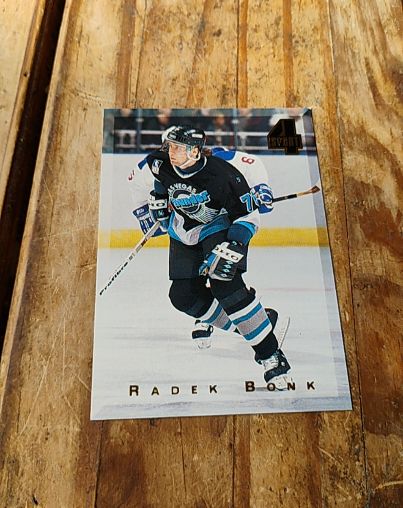 1994 Classic 4 Sport #117 Radek Bonk — front