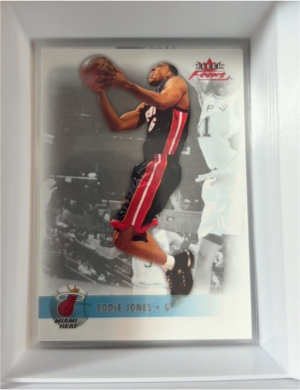 2003-04 Fleer Focus #20 Eddie Jones — front