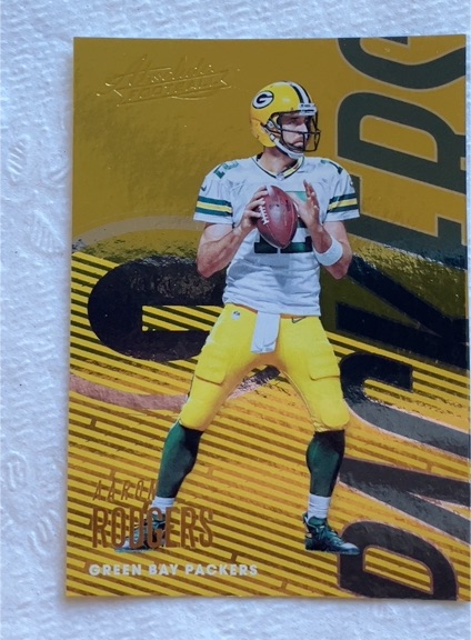 2018 Panini Absolute #35 Aaron Rodgers — front