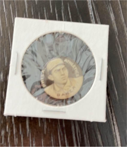 1910 P2 Sweet Caporal Pin Home Run Baker Philadelphia Athletics — front