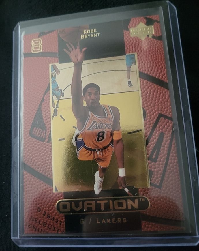 1999-00 Upper Deck Ovation #26 Kobe Bryant — front