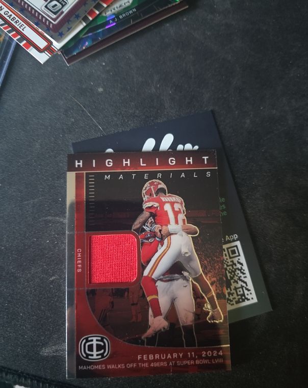 2025 Panini ICONS #HM-4 Patrick Mahomes Highlight Materials — front