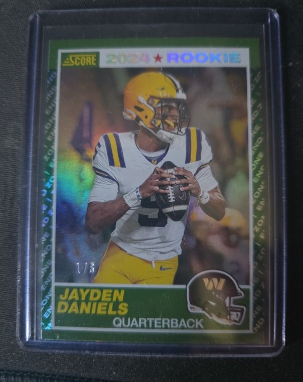 2024 Score 35th Anniversary Rookie #2 Jayden Daniels — front