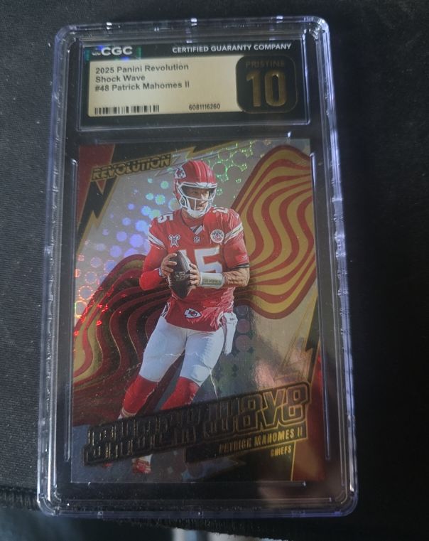 2025 Panini Revolution Shock Wave #48 Patrick Mahomes II — front