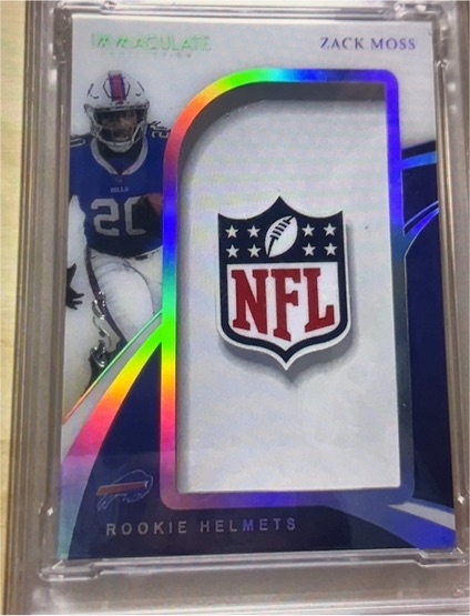 2021 Panini Immaculate Rookie Helmets #Zack Moss — front