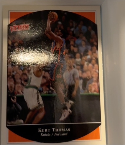 1999-00 Victory #172 Kurt Thomas — front
