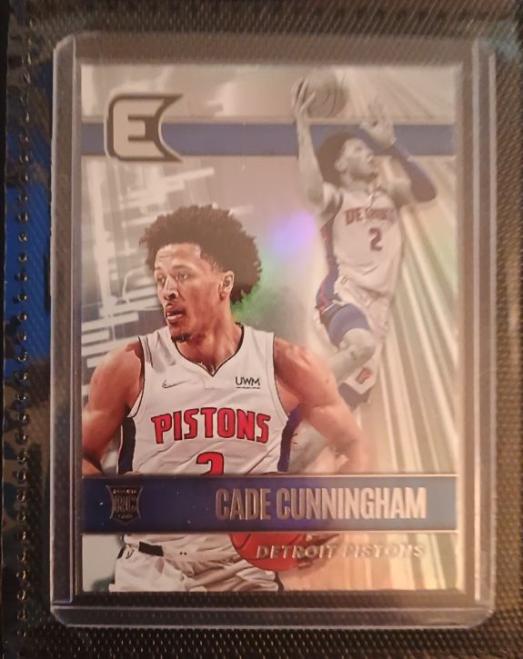 2021-22 Panini Chronicles Essentials #335 Cade Cunningham — front