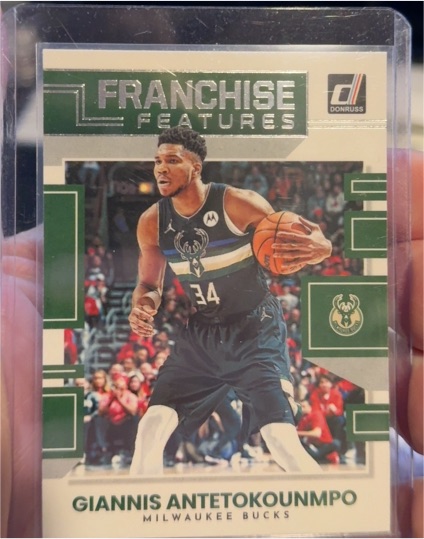 2022-23 Donruss Franchise Features #10 Giannis Antetokounmpo — front