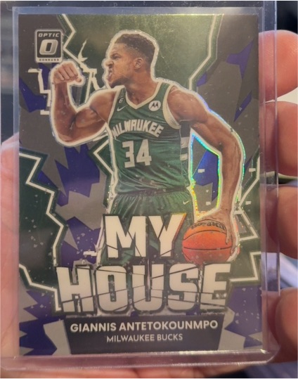 2022-23 Panini Donruss Optic #6 Giannis Antetokounmpo My House — front