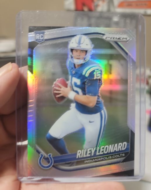 2025 Panini Prizm #342 Riley Leonard — front
