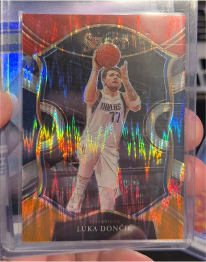 2020-21 Panini Select #15 Luka Doncic — front