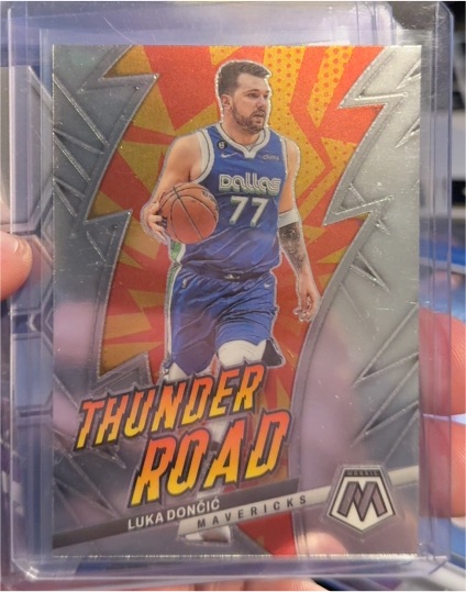 2022-23 Panini Mosaic #9 Luka Dončić Thunder Road — front