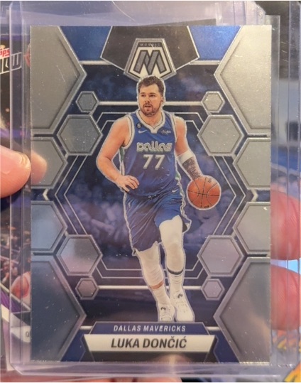 2022-23 Panini Mosaic #1 Luka Dončić — front