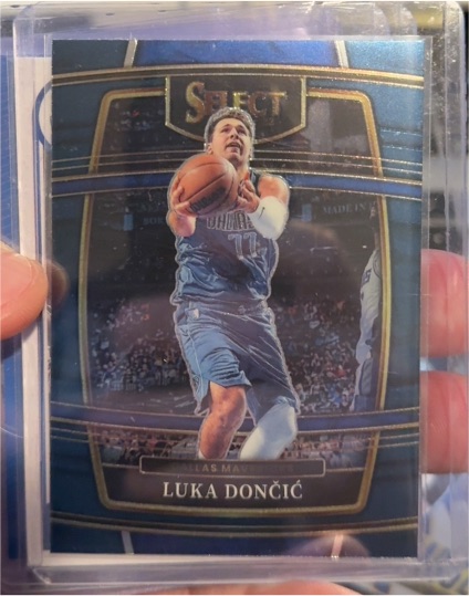 2021-22 Panini Select #12 Luka Dončić — front