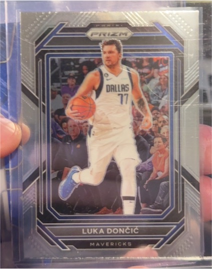 2022-23 Panini Prizm #196 Luka Dončić — front
