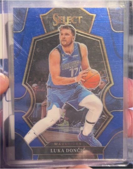2022-23 Panini Select Premier Level #151 Luka Dončić — front