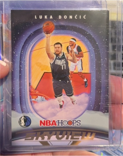 2023-24 Panini NBA Hoops Skyview #22 Luka Dončić — front