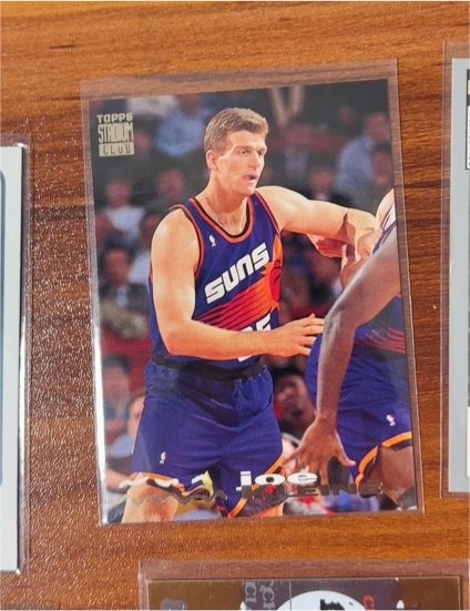 1993-94 Topps Stadium Club #99 Joe Kleine — front