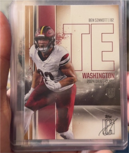2024 Topps Signature Class #200 Ben Sinnott — front