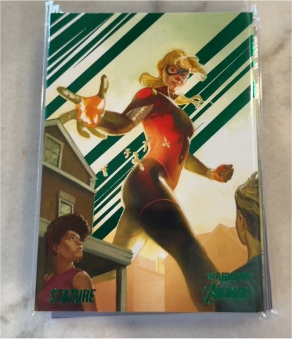 2022 Fleer Ultra Marvel Avengers #73 Stature — front