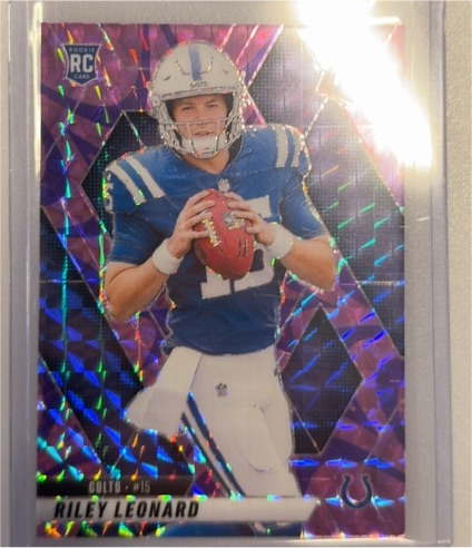 2025 Panini Mosaic #372 Riley Leonard — front