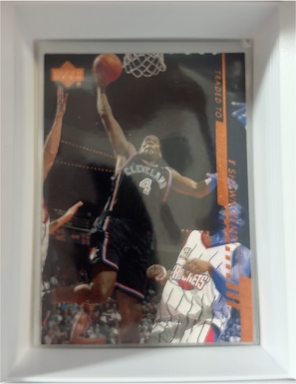 2000-01 Upper Deck #70 Donyell Marshall — front