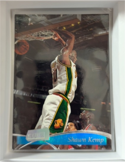 1997-98 Topps Stadium Club #119 Shawn Kemp — front
