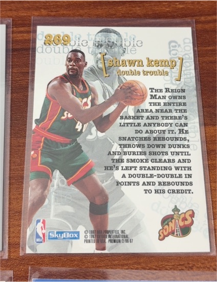 1993-94 SkyBox Premium #269 Shawn Kemp — front