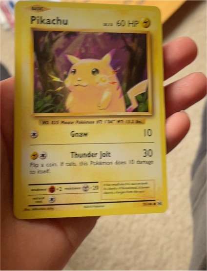 2016 Pokémon #35 Pikachu — front