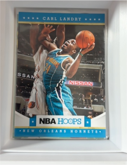 2012-13 Panini NBA Hoops #61 Carl Landry — front