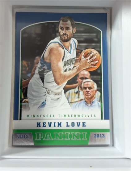 2012-13 Panini #94 Kevin Love — front