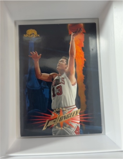 1995-96 SkyBox Premium #158 Luc Longley — front