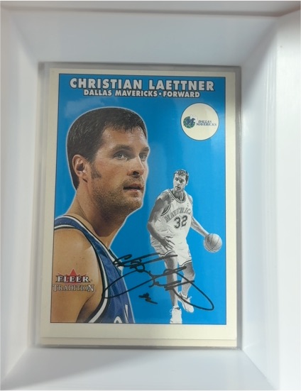 2000 Fleer Tradition #2 Christian Laettner — front