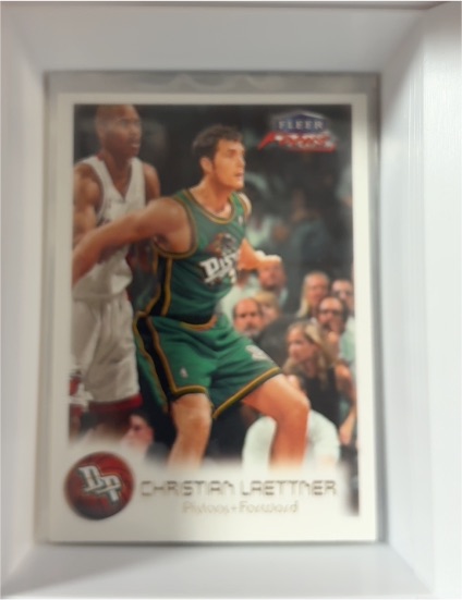 1999-00 Fleer Focus #80 Christian Laettner — front