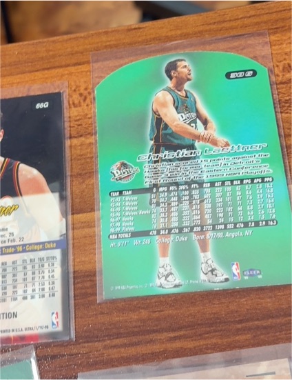 1998-99 Fleer #66G Christian Laettner — front