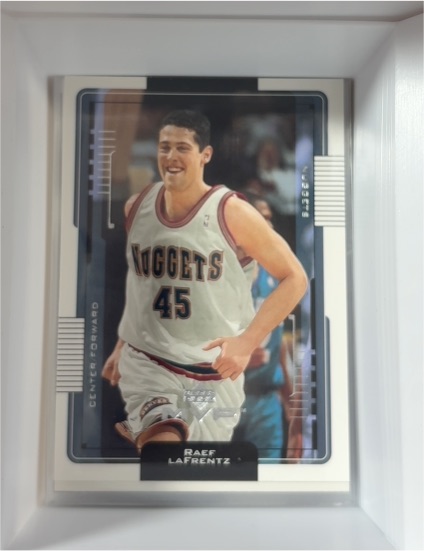 1999 Upper Deck Center Court #45 Raef LaFrentz — front
