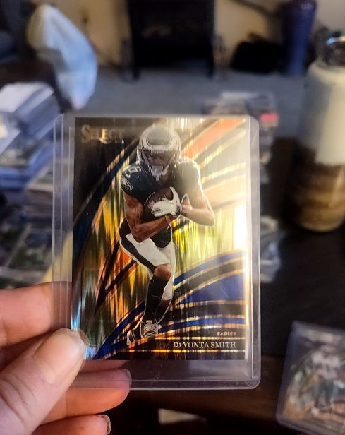 2025 Panini Select #290 DeVonta Smith — front
