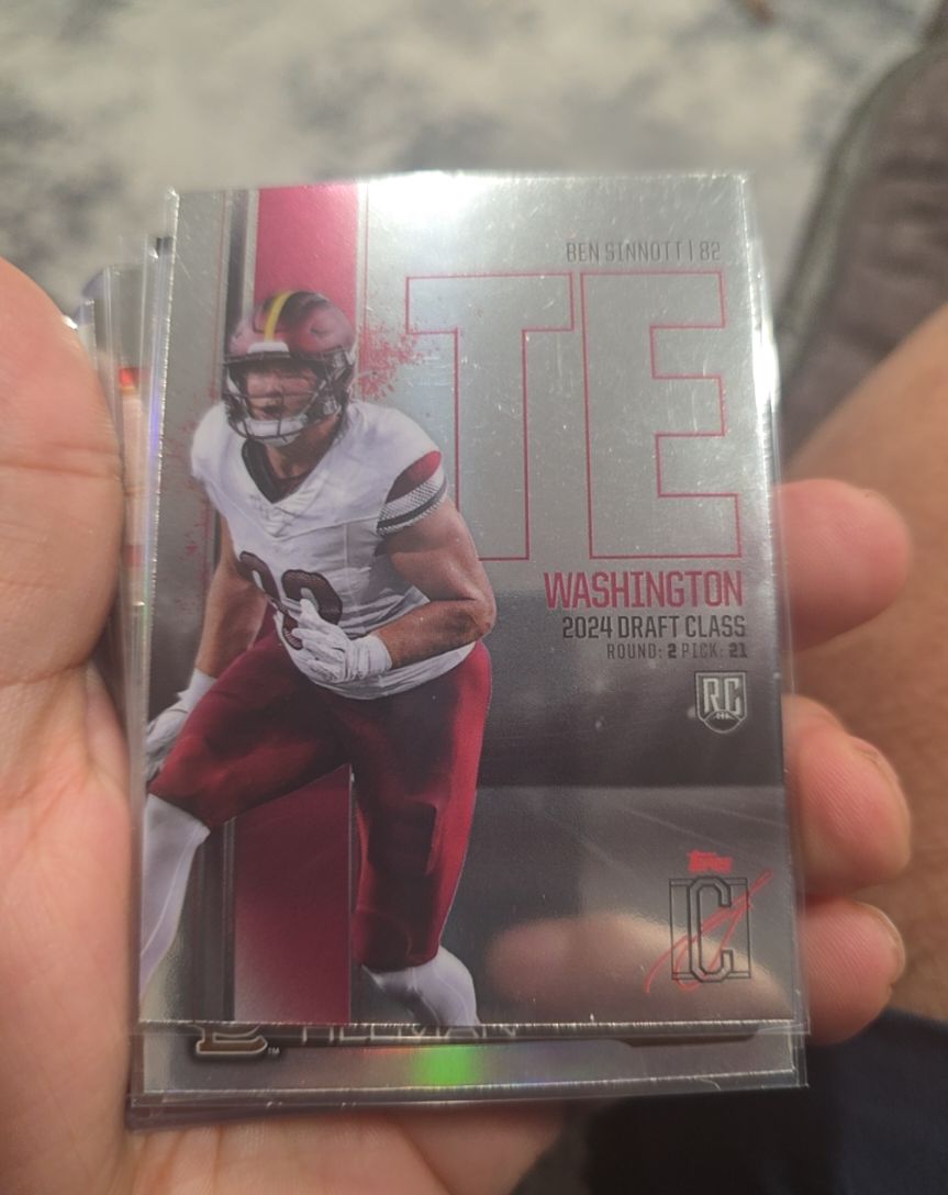 2024 Topps Signature Class #RCV-100 Ben Sinnott — front
