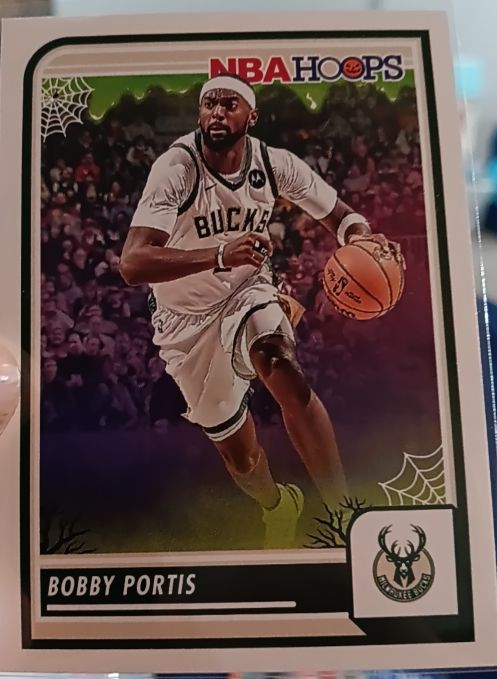 2023-24 Panini NBA Haunted Hoops #48 Bobby Portis — front