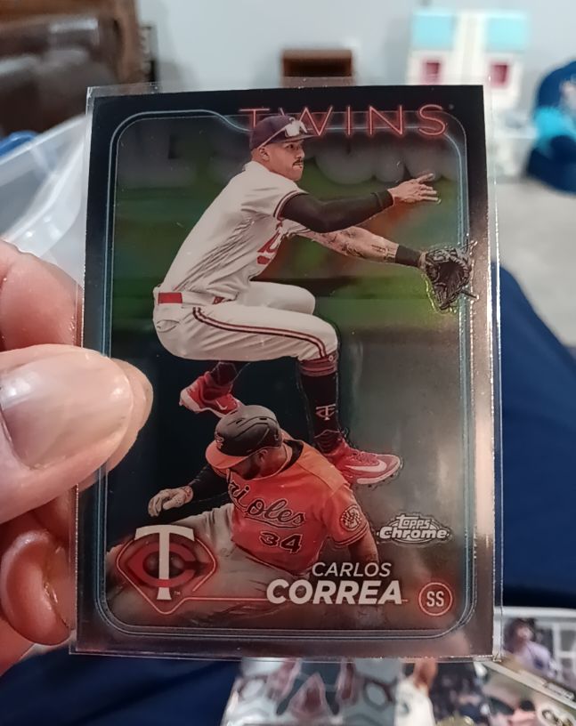 2024 Topps Chrome #156 Carlos Correa — front