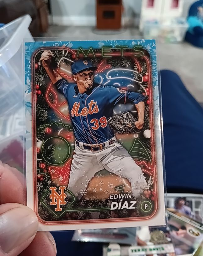 2024 Topps Holiday #H19 Edwin Diaz — front
