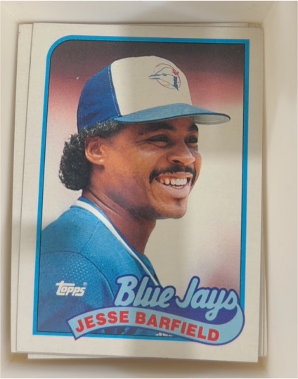 1989 Topps #325 Jesse Barfield — front